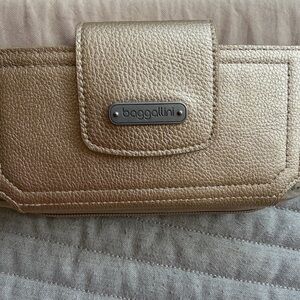 Baggallini Beige Crossbody Bag